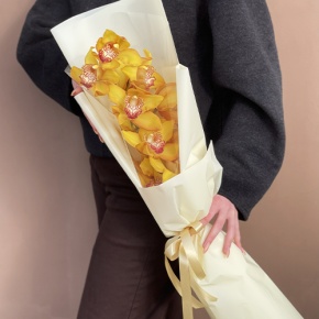 Букет из желтой орхидеи в Кубинке