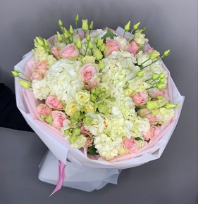 Букет "София" из гортензий, эустом и роз в Кубинке