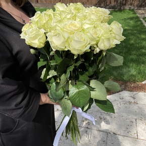 Букет из 21 белой розы (70 см) в Кубинке