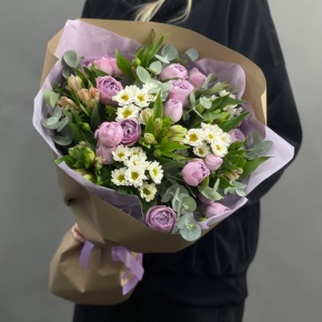 Букет "Парадайз" из кустовых пионовидных роз, альстромерий и хризантем сантини в Кубинке