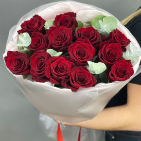 Букет из 13 роз Эквадор Эксплорер (60 см) в Кубинке