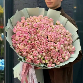 Букет из 101  нежно -розовой кустовой розы (70 см) в Кубинке