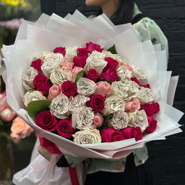 Микс из 51 Эквадорской розы "Малиновый лед" в Кубинке