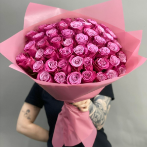Букет из 51 розы Космик (60 см) в Кубинке
