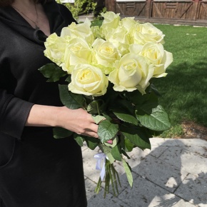 Букет из 11 белых роз (70 см) в Кубинке