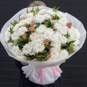 Букет "Брэнди" из кустовых хризантем и альстромерий в Кубинке