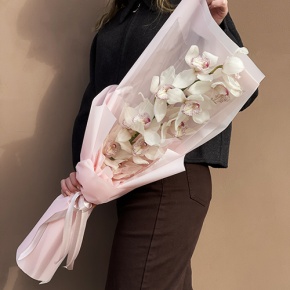 Букет из белой орхидеи в Кубинке