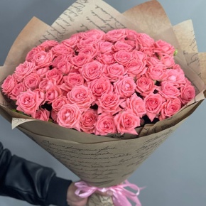 Букет из 15 кустовых коралловых роз (60 см) в Кубинке