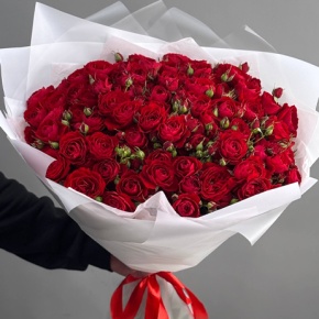 Букет из 19 красных кустовых пионовидных роз (50 см) в Кубинке
