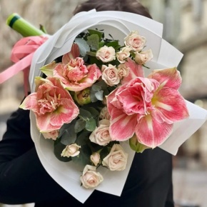 Букет "Анель" из амариллисов и кустовых роз в Кубинке