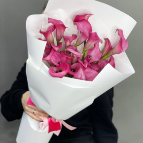 Монобукет из 21 каллы в Кубинке