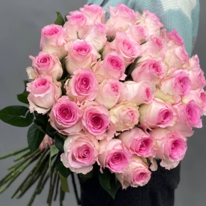 Букет 25 пионовидных роз Эквадор (60 см) в Кубинке