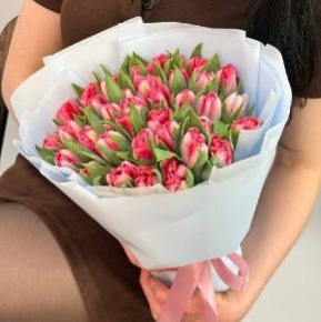 Букет из 35  пионовидных тюльпанов Фокстрот в Кубинке