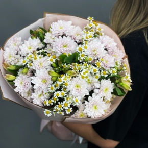 Букет "Сиэтл" из хризантем, альстромерий и ромашек в Кубинке