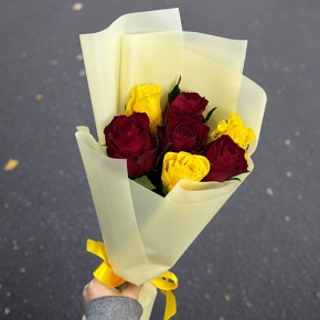 Букет из 7 Кенийских роз (40 см) в Кубинке