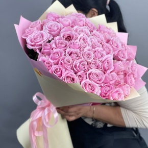 Букет из 51 пастельной розы Аваланж (60 см) в Кубинке