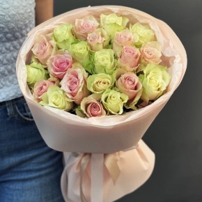Букет из 21 нежной розы (40 см) в Кубинке