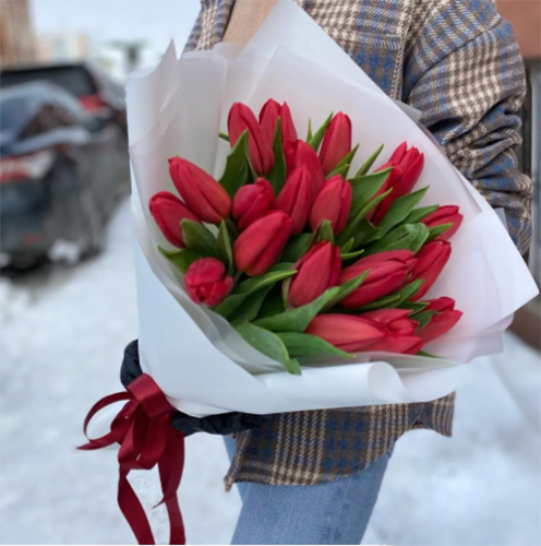 Букет красных тюльпанов в Кубинке